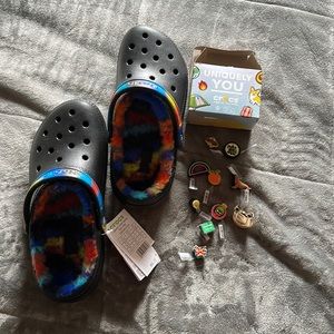 NWT Crocs tie dye with charms